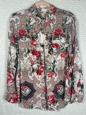 Chico’s Womens Floral Paisley Button-Down Shirt in Red and Green